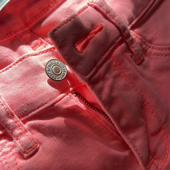 Size 2/26 neon pink Abercrombie jeans - Picture 2 of 4